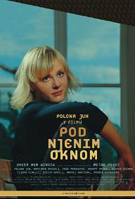 그녀의 창문 아래에서