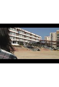 엄마, 학교에 가야한다구요?