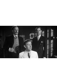 흰색 양복을 입은 남자